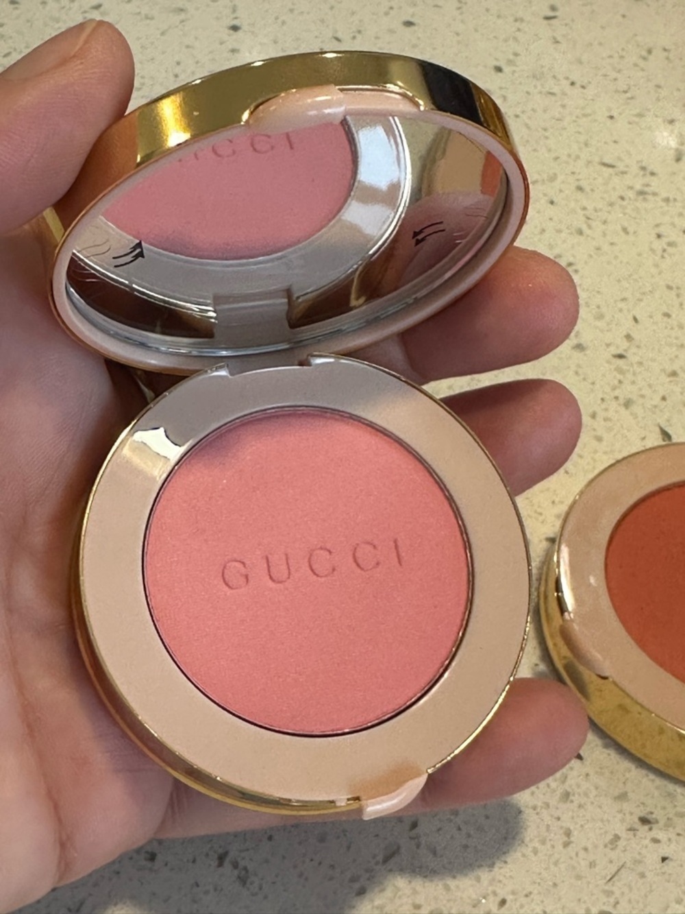 Gucci Blush - 01 Silky rose